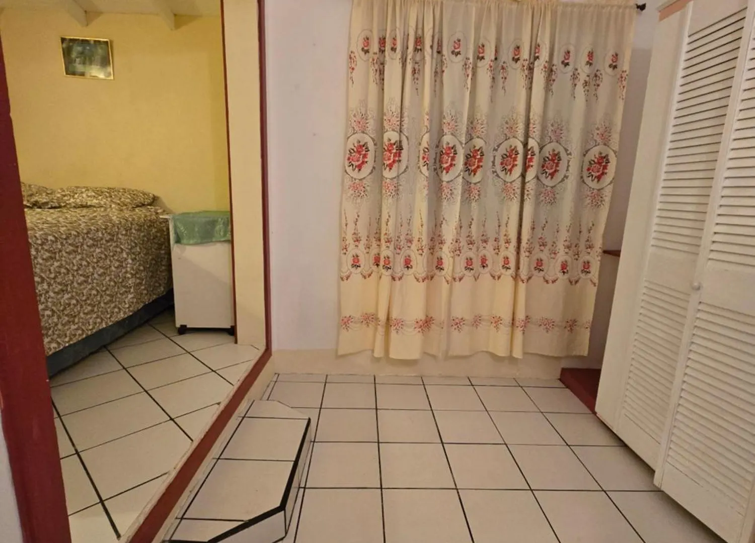 Sister Chris' Vacation Home Ciceron بيت للعطل